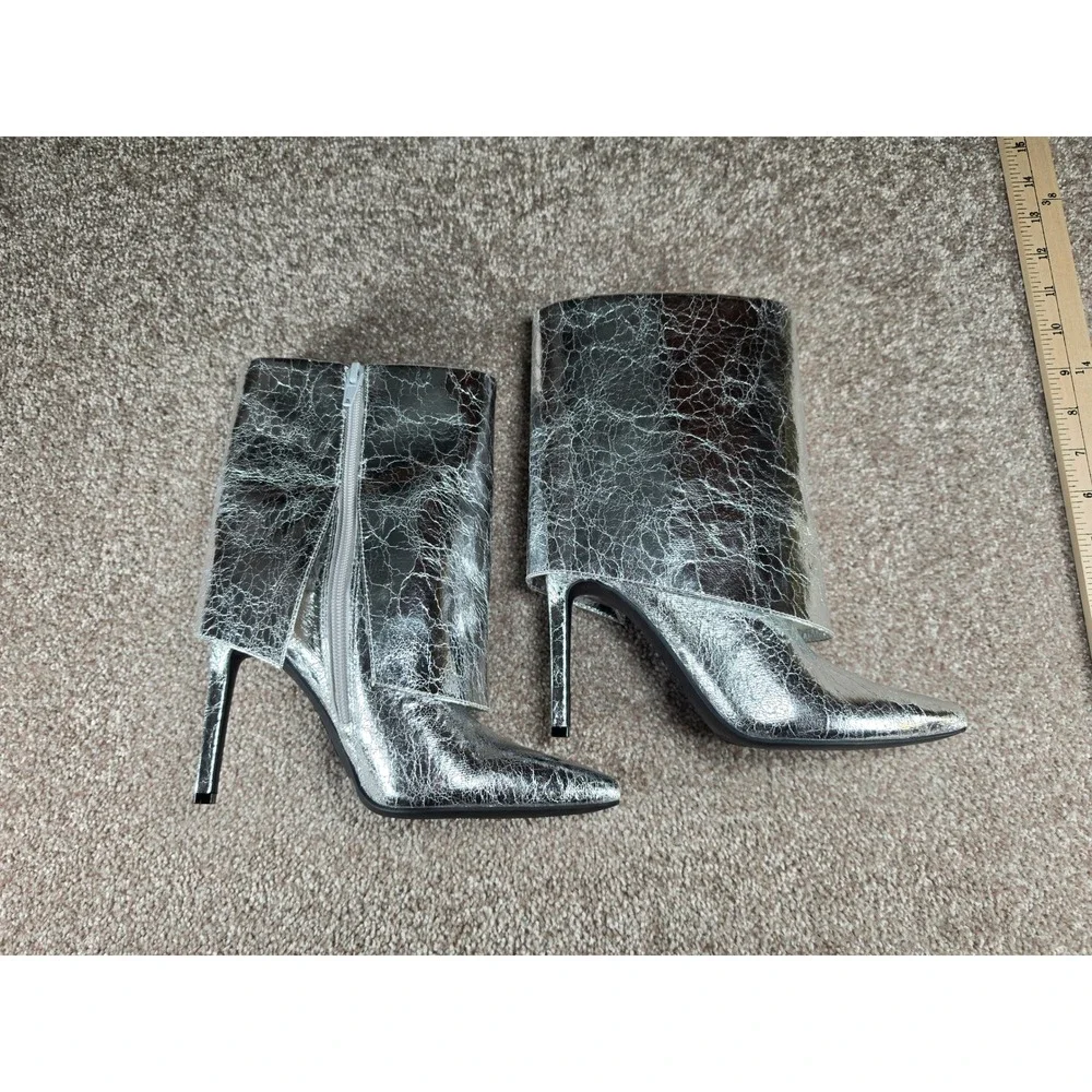 INC International Concepts Silver Metallic Cracked Foldover Ankle Boots 5M